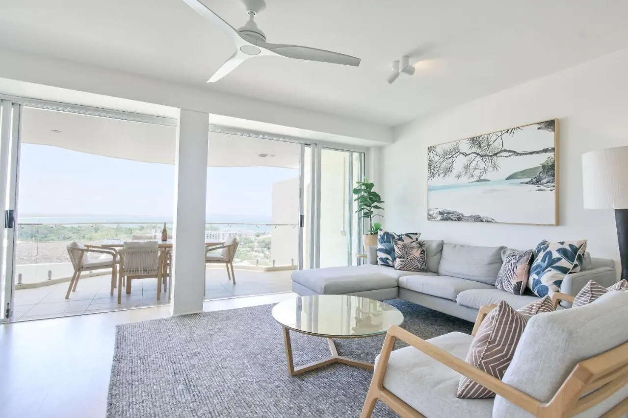 Noosa Crest Penthouse 40 - Private Rooftop Pool 아파트